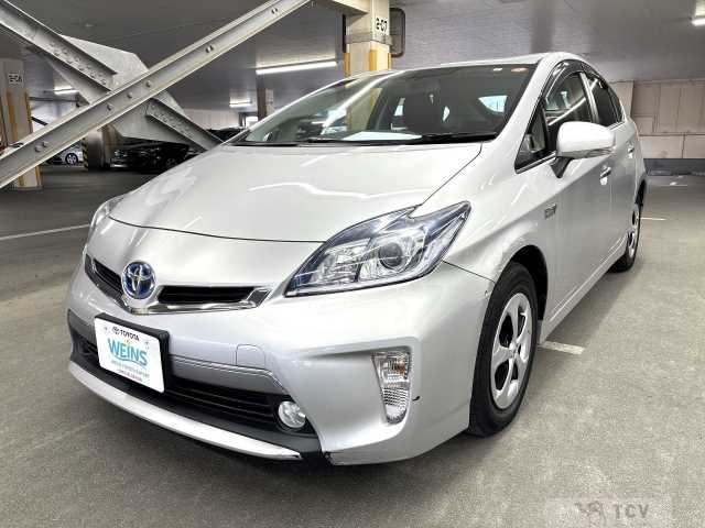 2013 Toyota Prius PHV