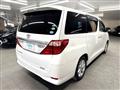 2013 Toyota Alphard
