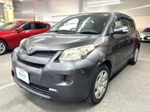 2010 Toyota IST