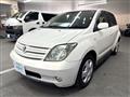 2004 Toyota IST