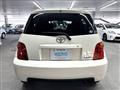2004 Toyota IST