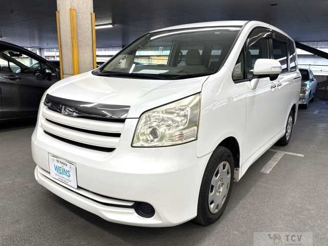 2009 Toyota Noah