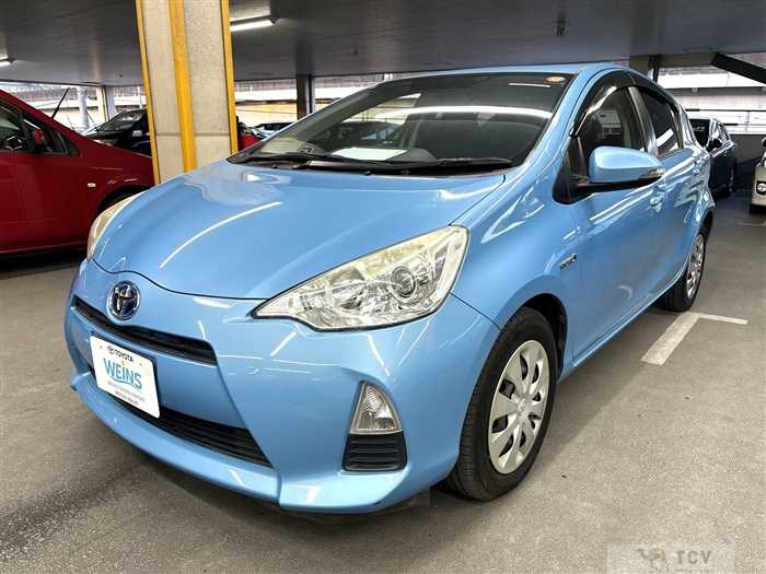 2013 Toyota AQUA