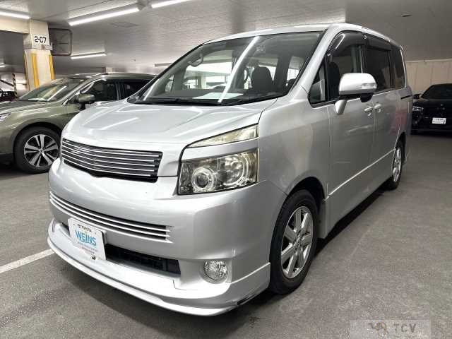 2007 Toyota Voxy