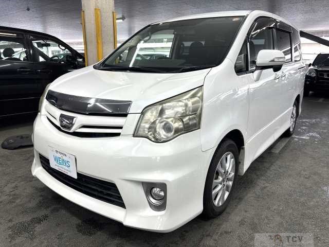 2011 Toyota Noah
