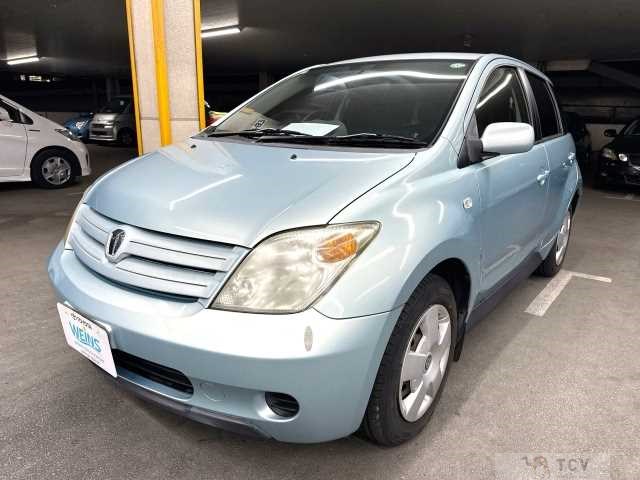 2003 Toyota IST