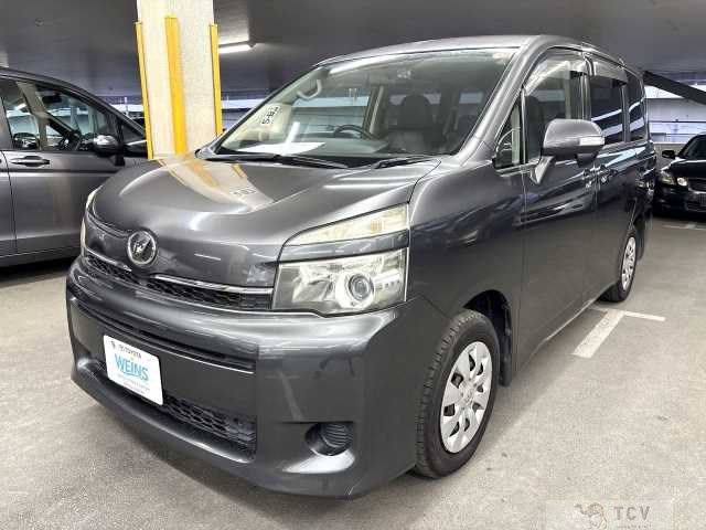 2010 Toyota Voxy