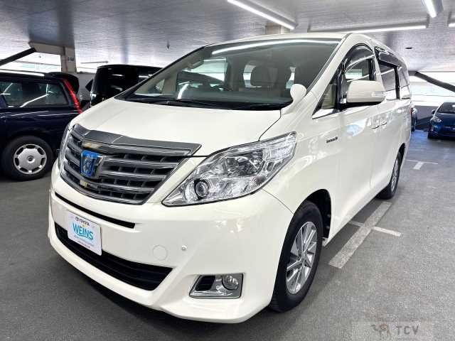 2013 Toyota Alphard Hybrid