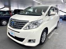 2013 Toyota Alphard Hybrid