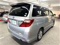 2014 Toyota Alphard Hybrid