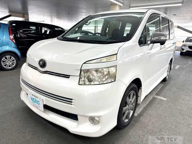2009 Toyota Voxy