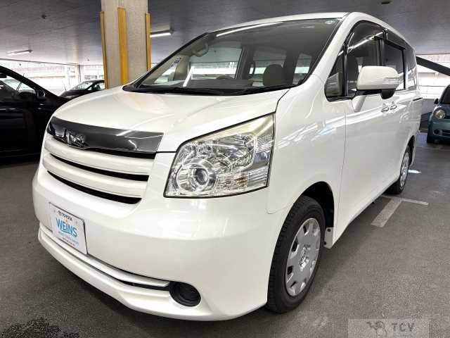 2009 Toyota Noah