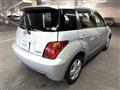 2004 Toyota IST