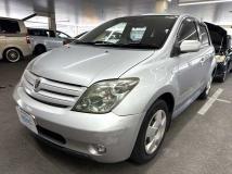 2004 Toyota IST