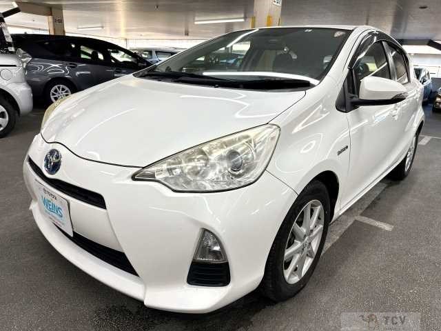 2013 Toyota AQUA