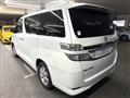 2013 Toyota Vellfire