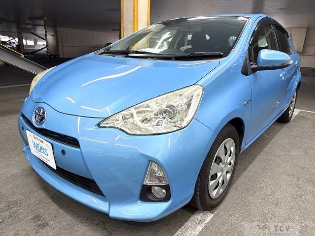 2012 Toyota AQUA