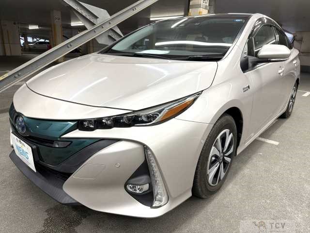 2018 Toyota Prius PHV