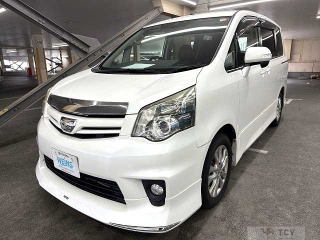 2011 Toyota Noah