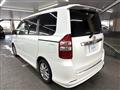 2011 Toyota Noah