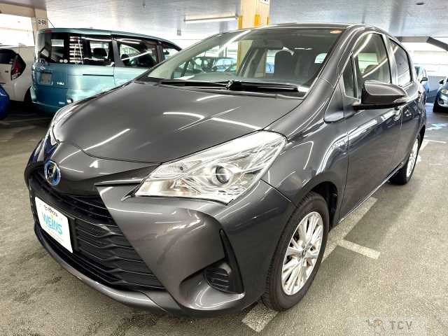 2017 Toyota Vitz