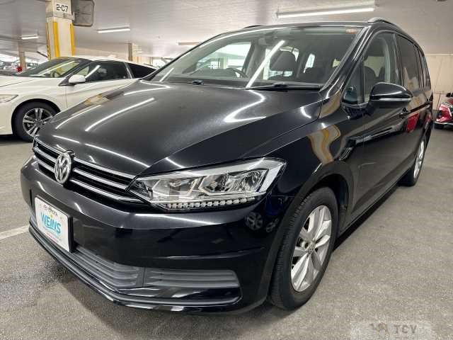 2016 Volkswagen Golf Touran