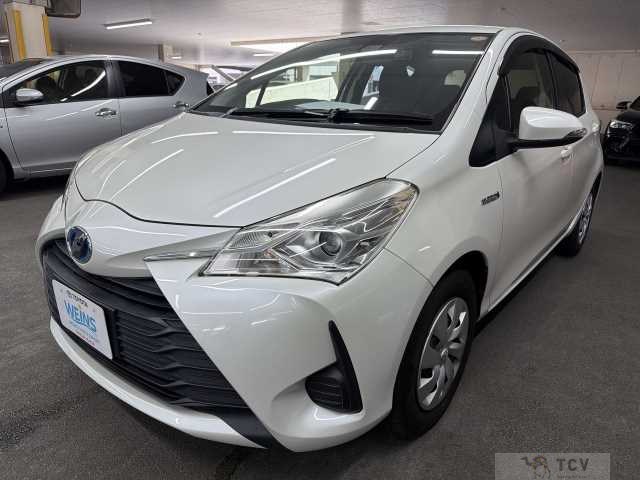 2017 Toyota Vitz