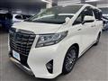 2016 Toyota Alphard Hybrid