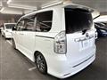 2011 Toyota Voxy