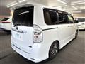 2011 Toyota Voxy