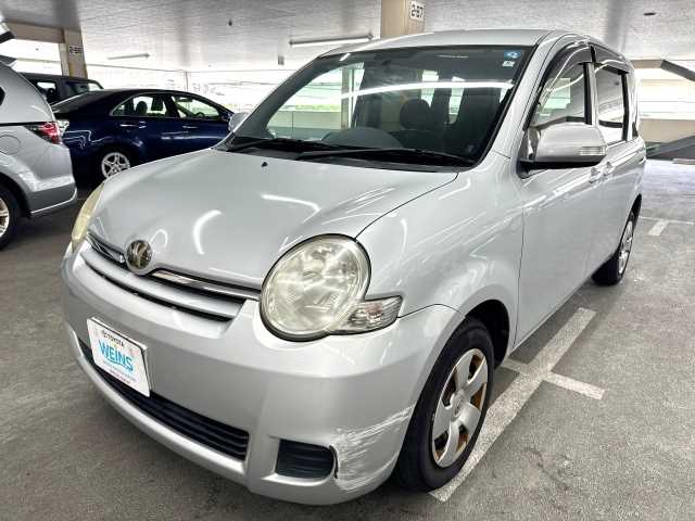 2010 Toyota Sienta