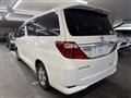 2013 Toyota Alphard