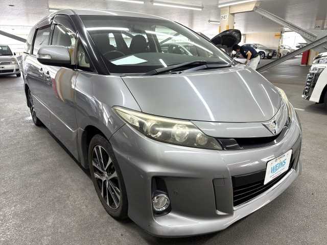 Toyota Estima 2013 photo 3
