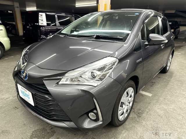 2017 Toyota Vitz