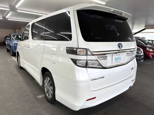 Toyota Vellfire 2012 photo 4
