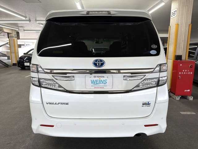 Toyota Vellfire 2012 photo 5