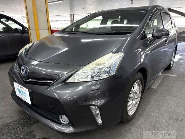 2013 Toyota PRIUS α