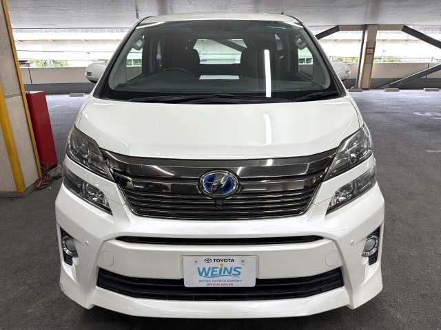 Toyota Vellfire 2012 photo 2