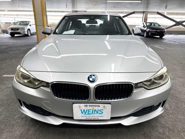 BMW 3 Series 2013 photo 2