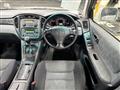 2001 Toyota Kluger V