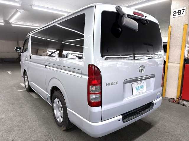 Toyota Hiace Van 2012 photo 4