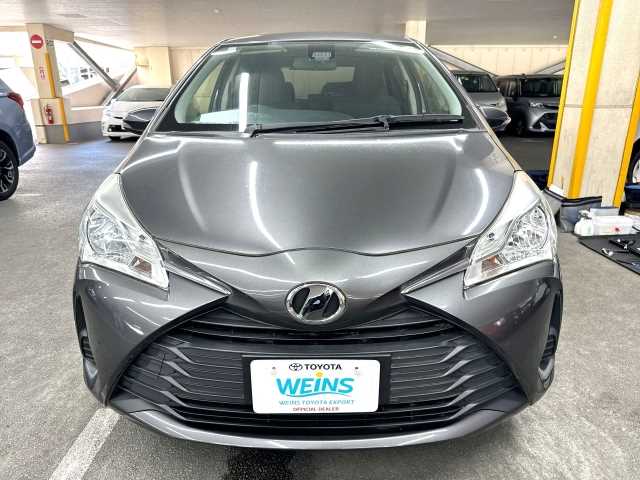 Toyota Vitz 2017 photo 2