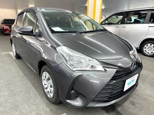 Toyota Vitz 2017 photo 3