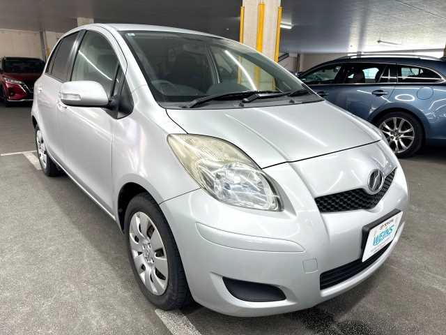 Toyota Vitz 2010 photo 3