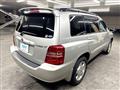 2001 Toyota Kluger V