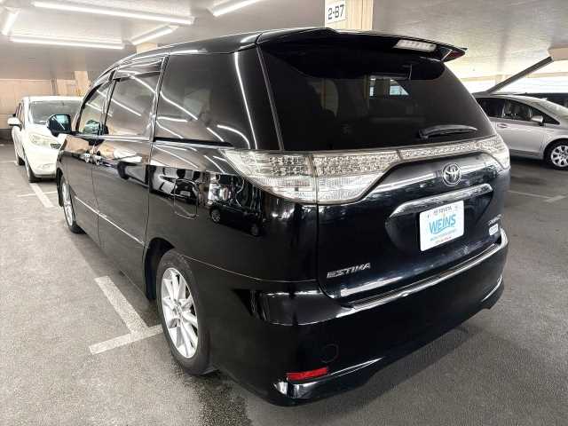 Toyota Estima 2010 photo 4