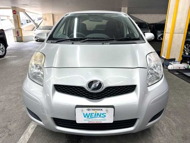 Toyota Vitz 2010 photo 2