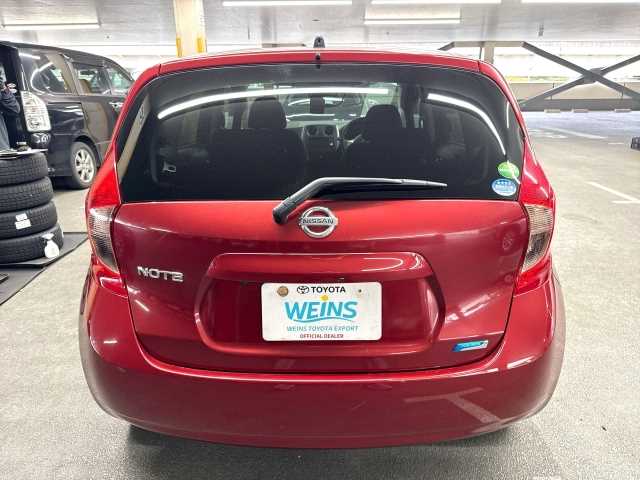 Nissan Note 2013 photo 5
