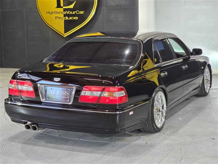 Nissan Cima 1998 photo 3