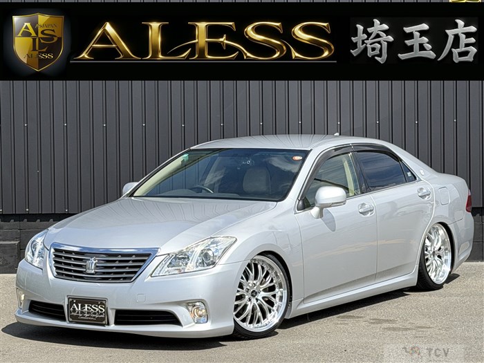 2012 Toyota Crown Royal Series